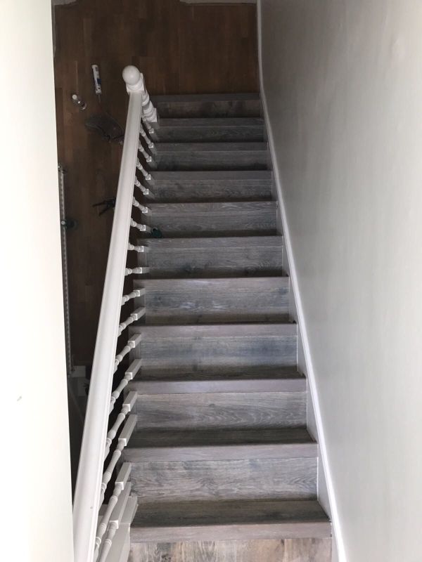 How To Install Wood Flooring On Stairs? installing-wood-flooring-on-the-stairs