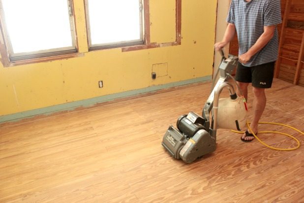 sanding-the-floor