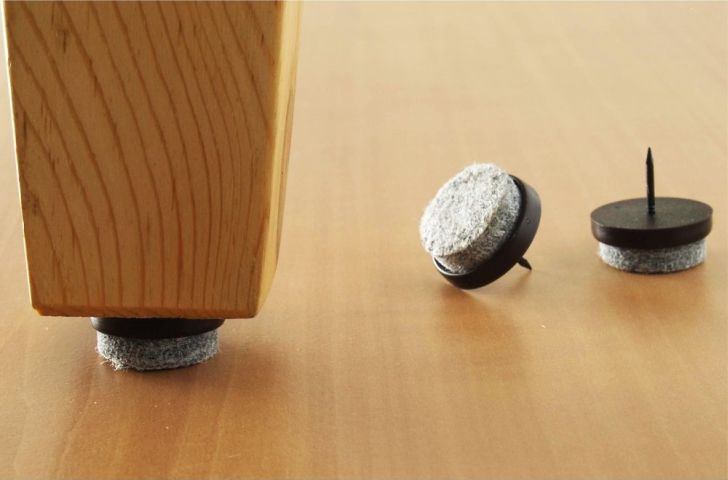 protect-wood-flooring-against-furniture