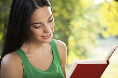 girls-reading-a-book