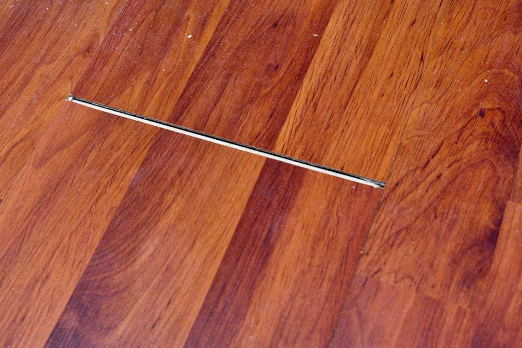 Wood Flooring In Winter - Problems With Gaps gaps-in-wood-floorinng
