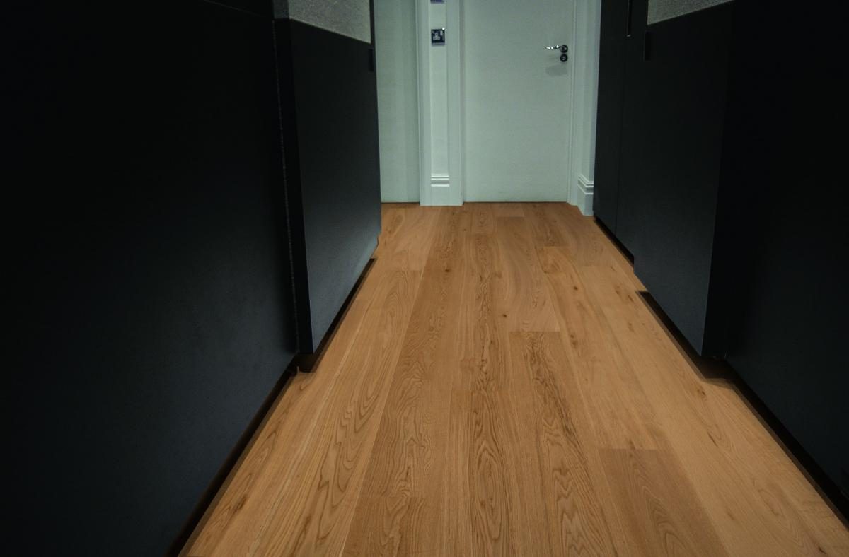 wood-flooring-in-the-hallway What Is The Best Wood Flooring For The Hallway?