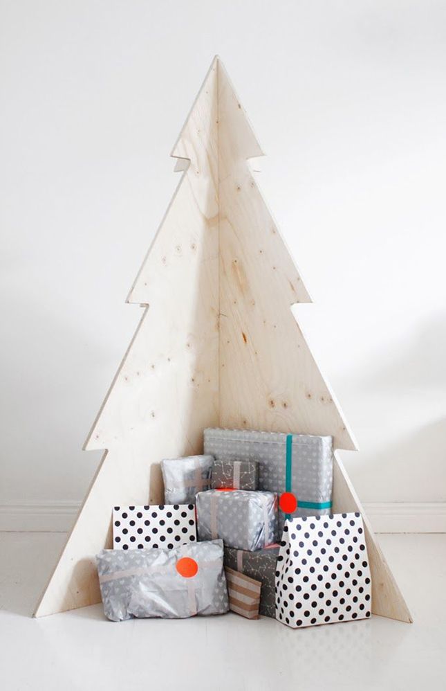 Christmas Trees - How To Choose The Right One? wooden-christmas-tree