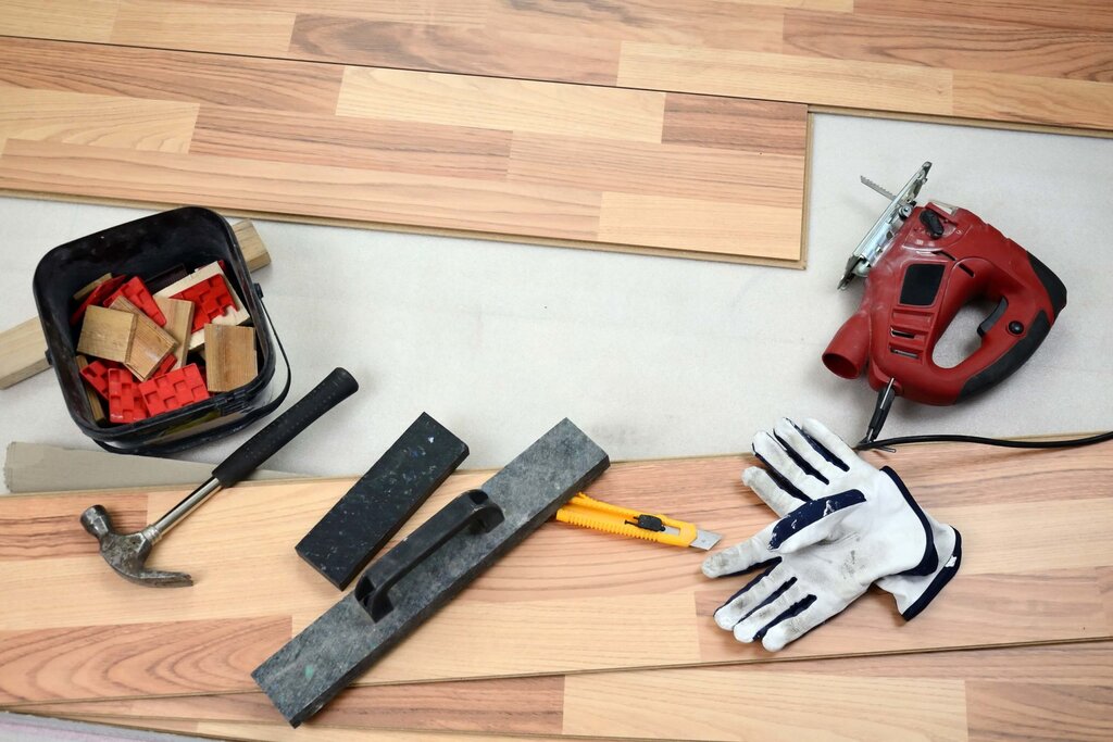 How to lay laminate flooring scaled